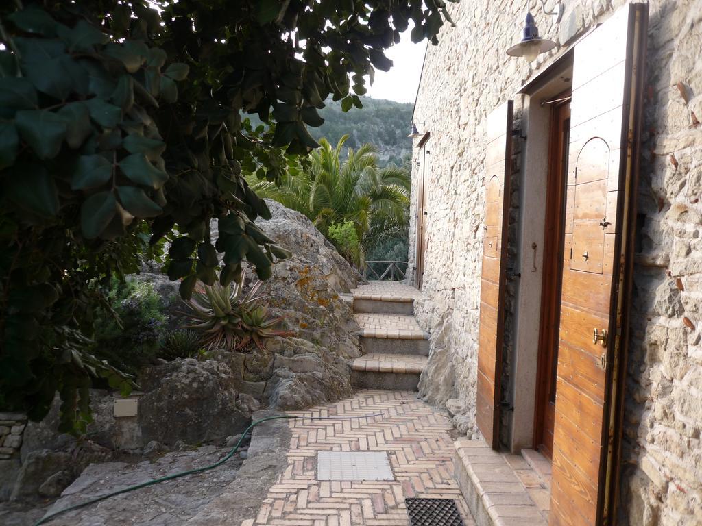 San Pantaleone Rocca Del Vento B&B 객실 사진